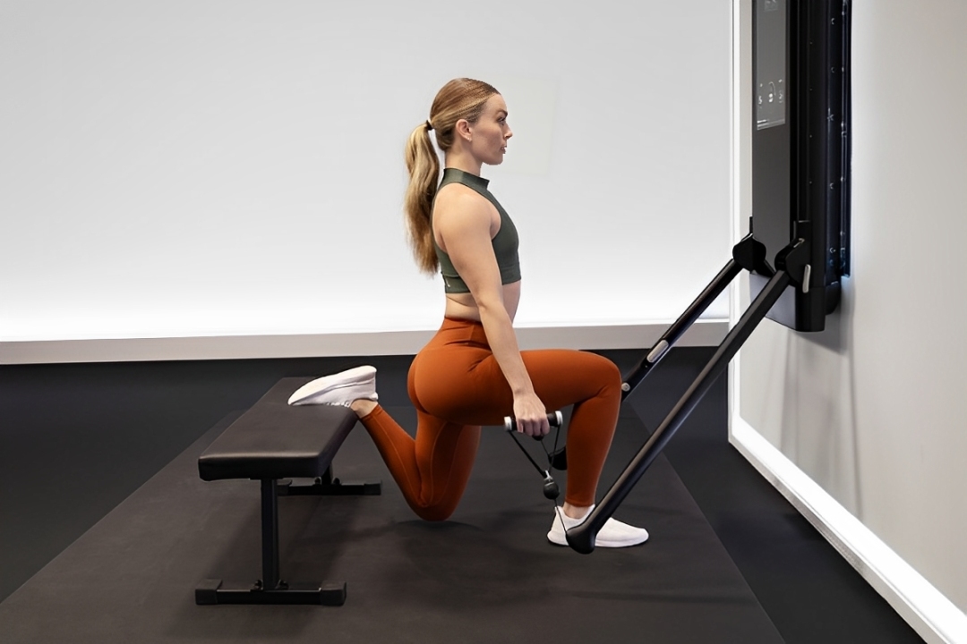 5 Best Quad Exercises for Leg Muscle and Strength Gains 3 Bulgarian Split Squat
