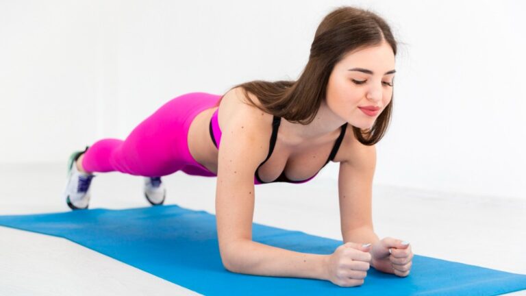 Build Core Strength Fast With This 7-Minute Plank Workout