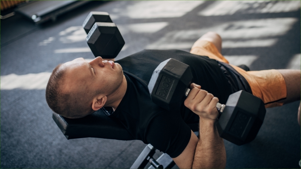 4 Dumbbell Mistakes That Can Wreck Your Body 2 Controlled Dumbbell Movements