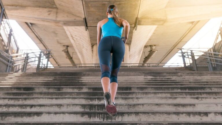 Fat-Burning Stair Climber Workouts for Lean, Sculpted Legs 3 Fat-Burning Stair Climber Workouts for Lean, Sculpted Legs