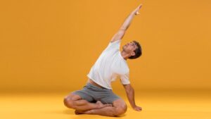 Melt Away Morning Tension With This 60-Second Upper Body Stretch 11 Melt Away Morning Tension With This 60-Second Upper Body Stretch