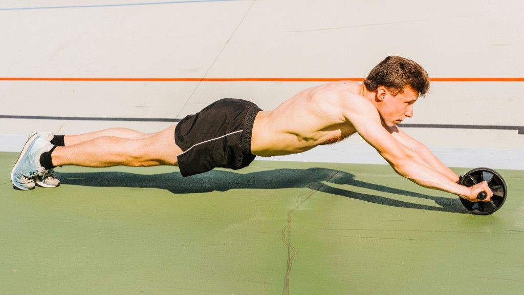 No Weights? No Problem. This 6-Move Bodyweight Workout Will Leave You Shredded"